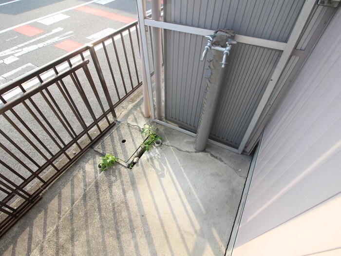 物件内観写真14　(洗濯機置場)