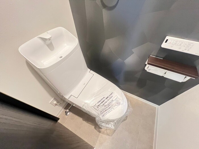 物件内観写真14　(トイレ)