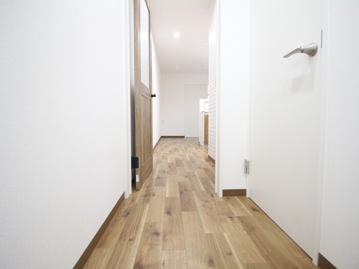 物件内観写真17　(廊下)