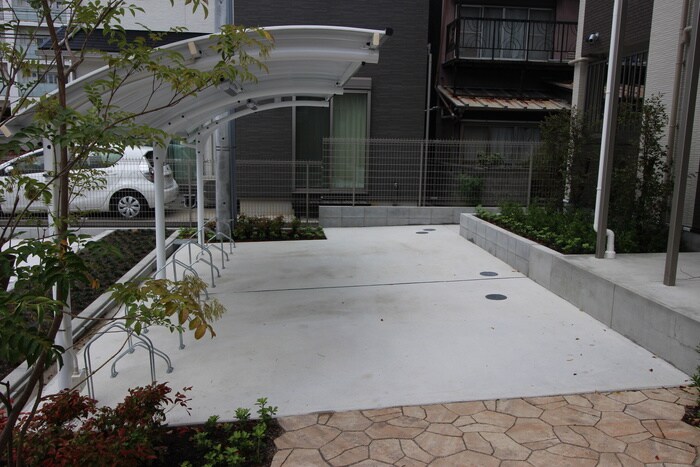 物件外観写真4　(駐輪場)