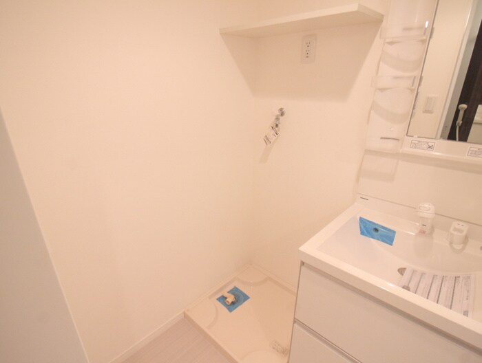 物件内観写真15　(洗濯機置場)