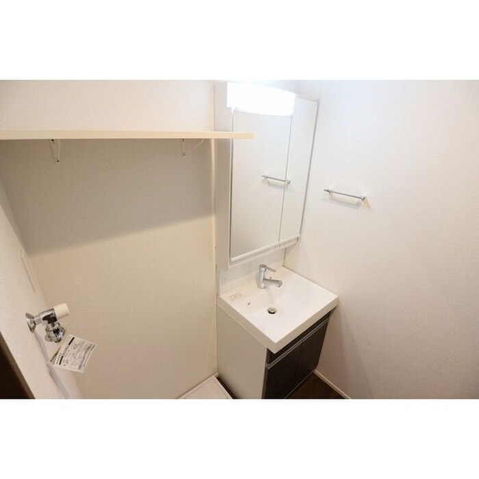 物件内観写真8　(洗面)