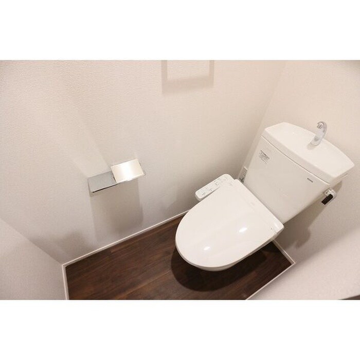 物件内観写真9　(トイレ)