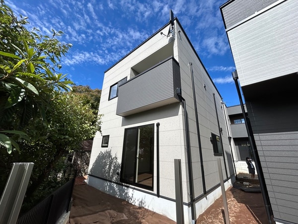 建築中