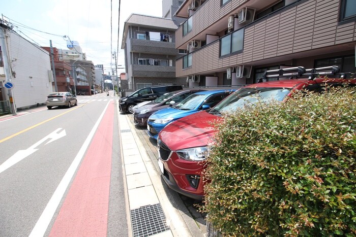 物件外観写真6　(駐車場)