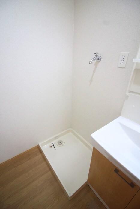 物件内観写真15　(洗濯機置場)