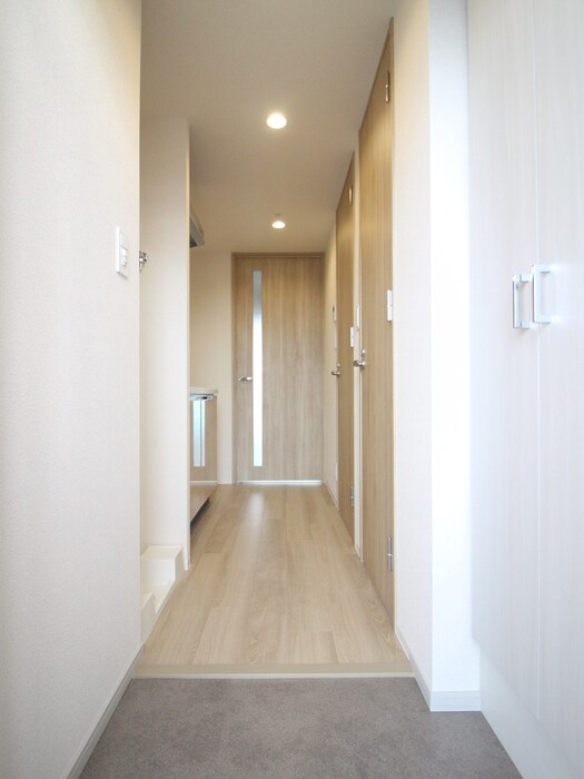 物件内観写真9　(廊下)