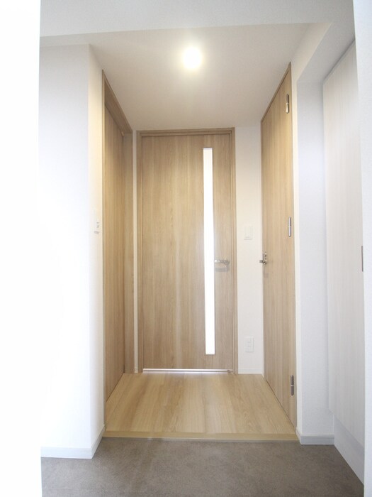 物件内観写真10　(玄関)