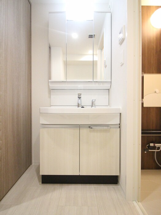 物件内観写真12　(洗面)