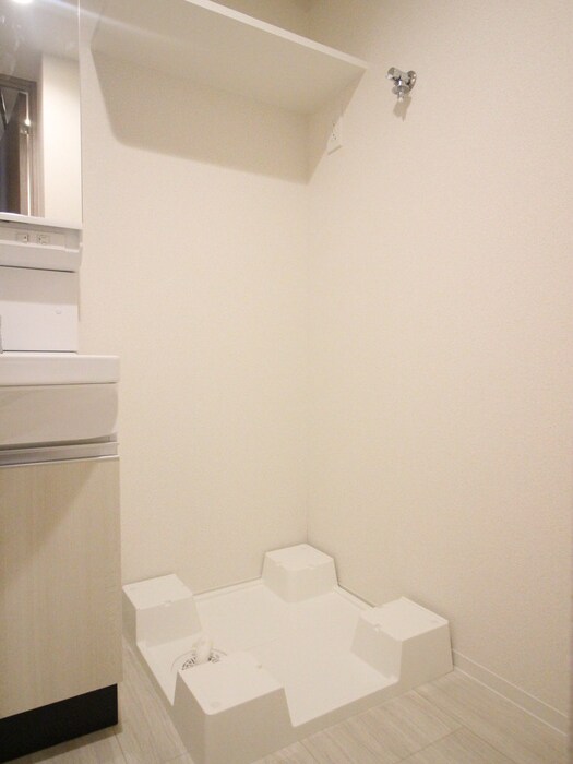 物件内観写真12　(洗濯機置場)