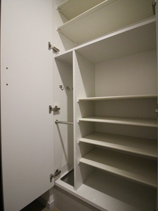 物件内観写真18　(靴箱)