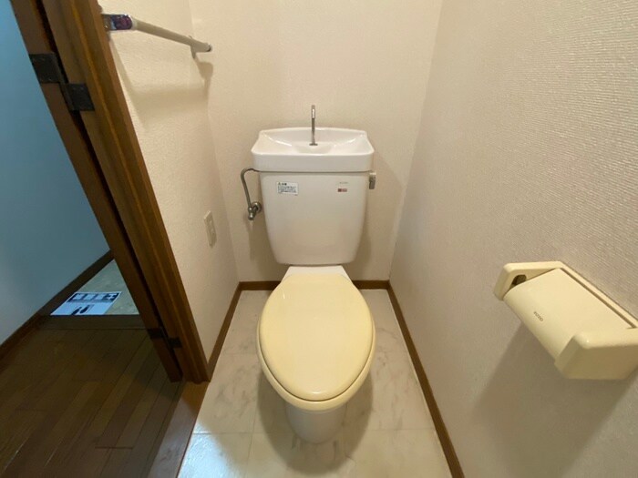 物件内観写真14　(トイレ)