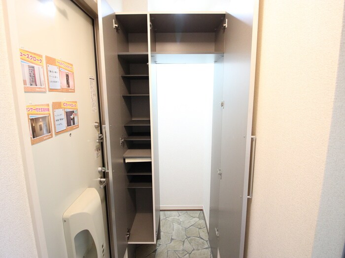 物件内観写真16　(靴箱)
