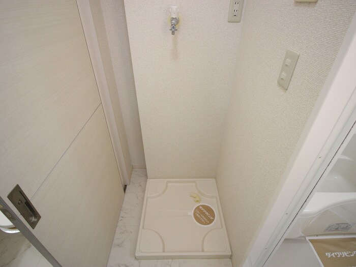 物件内観写真22　(洗濯機置場)