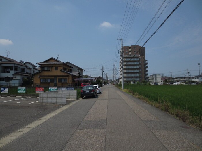 物件外観写真6　(周辺環境)