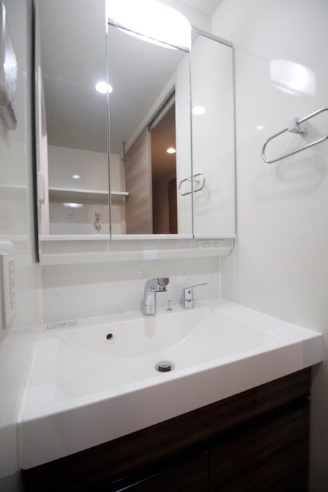 物件内観写真12　(洗面)