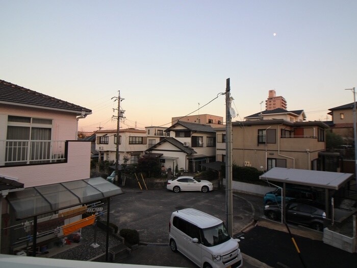 物件内観写真17　(室内からの展望)