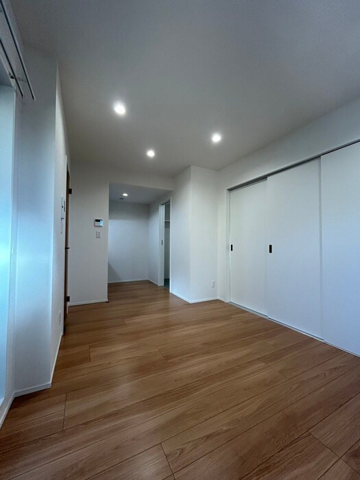 物件内観写真8　(居室)