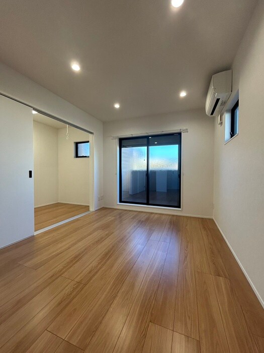 物件内観写真9　(居室)