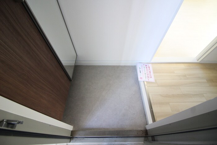 物件内観写真11　(玄関)