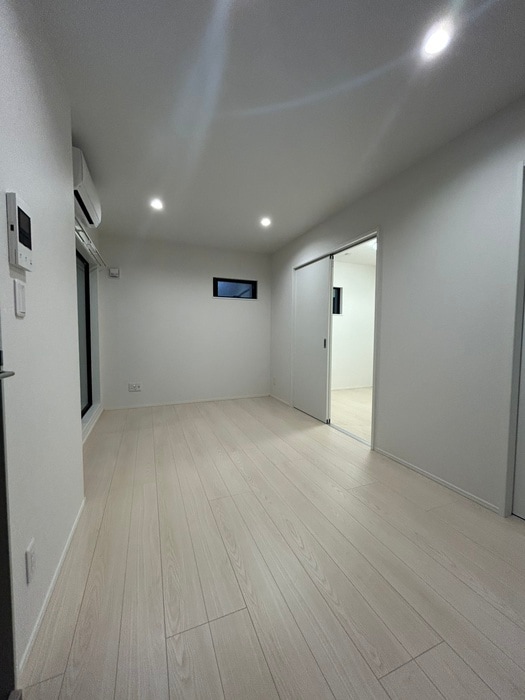 物件内観写真2　(居室)