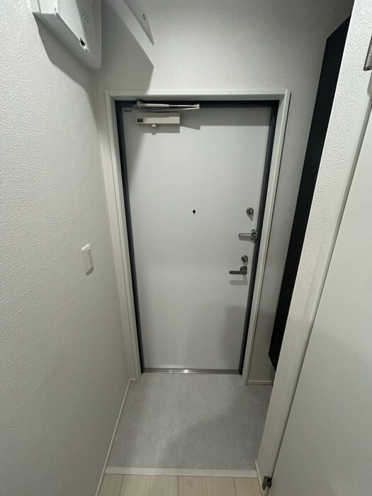 物件内観写真10　(玄関)