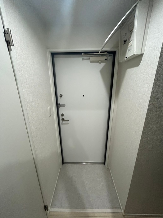 物件内観写真13　(玄関)