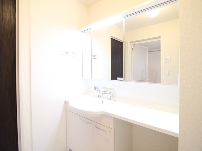 物件内観写真11　(洗面)