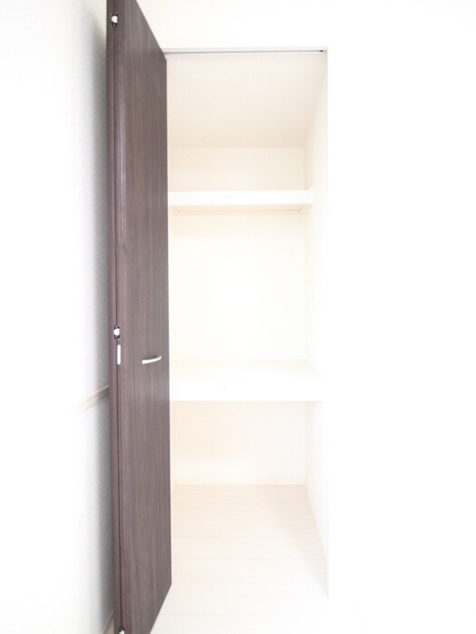 物件内観写真18　(収納)