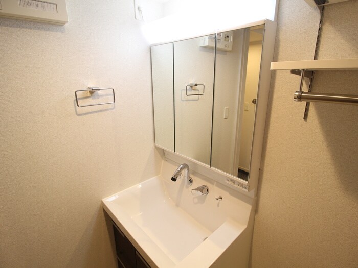 物件内観写真12　(洗面)