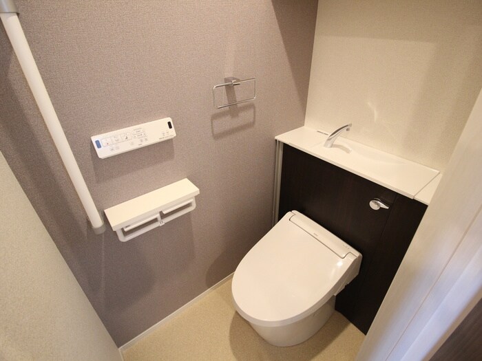 物件内観写真16　(トイレ)