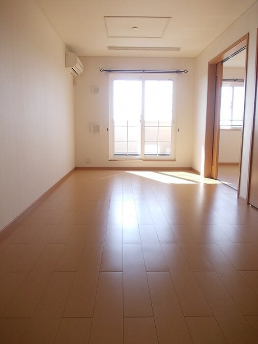 物件内観写真6　(居室)