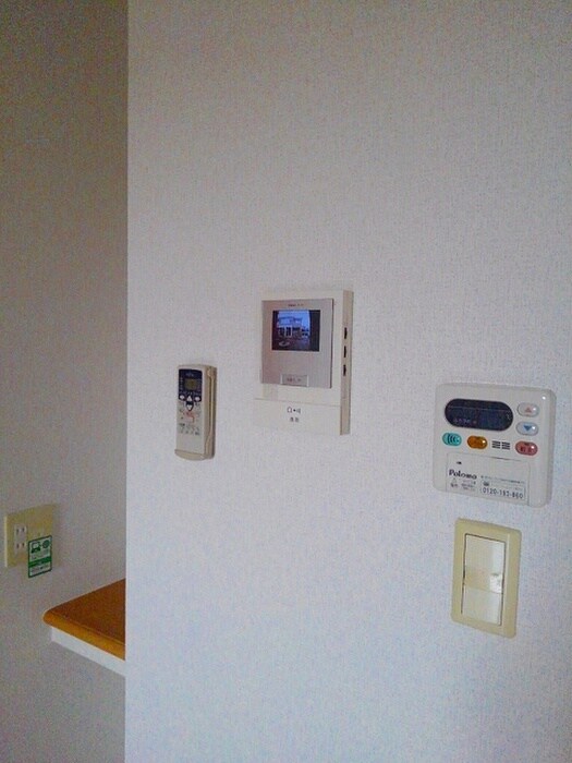 物件内観写真12　(廊下)