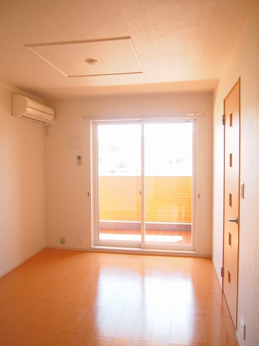 物件内観写真4　(居室)