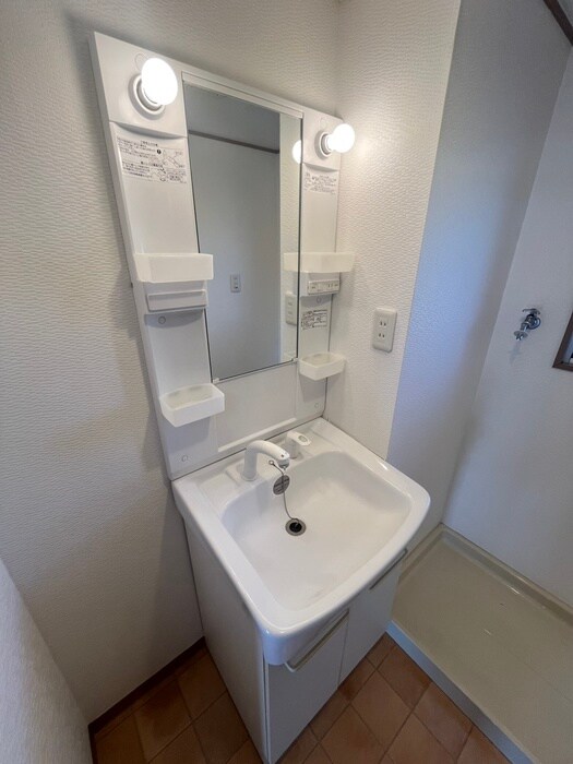 物件内観写真12　(洗面)