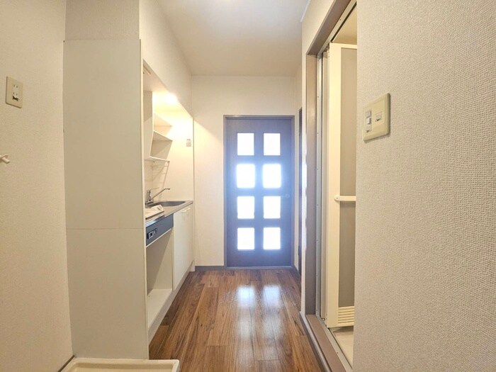 物件内観写真21　(廊下)