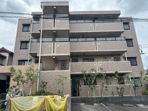 Ｃｏｍｆｏｒｔ高蔵寺外観写真