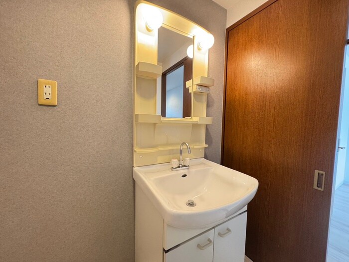 物件内観写真13　(洗面)