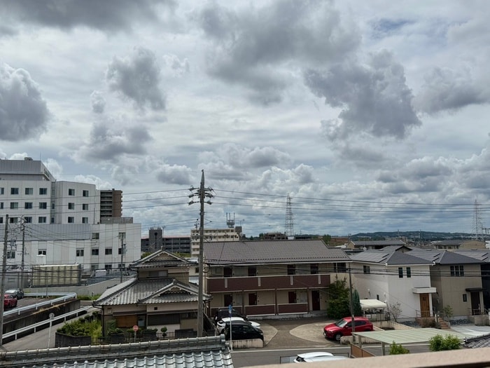 物件内観写真16　(室内からの展望)