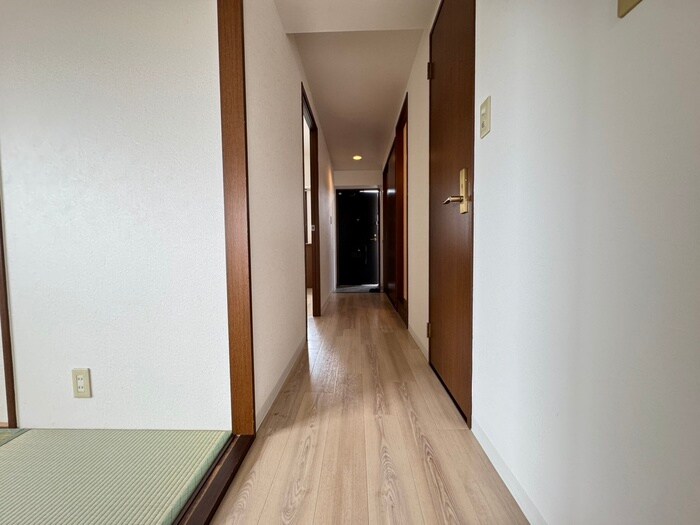物件内観写真19　(廊下)