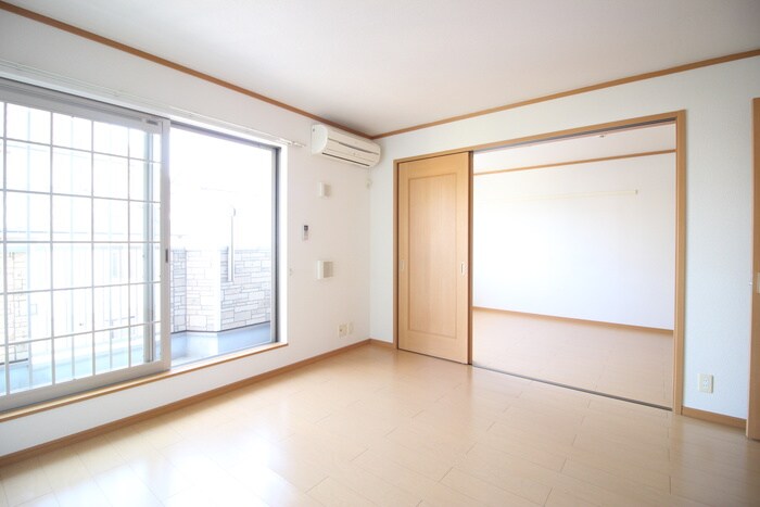 物件内観写真14　(居室)