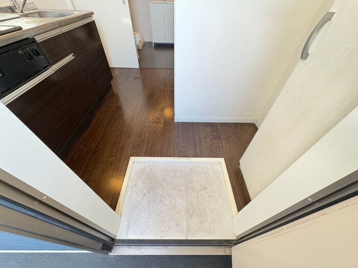 物件内観写真17　(玄関)