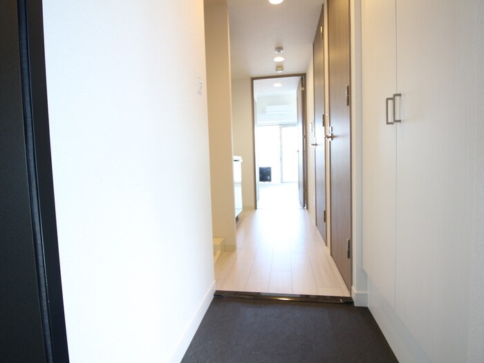 物件内観写真14　(玄関)