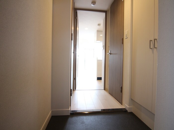 物件内観写真15　(玄関)