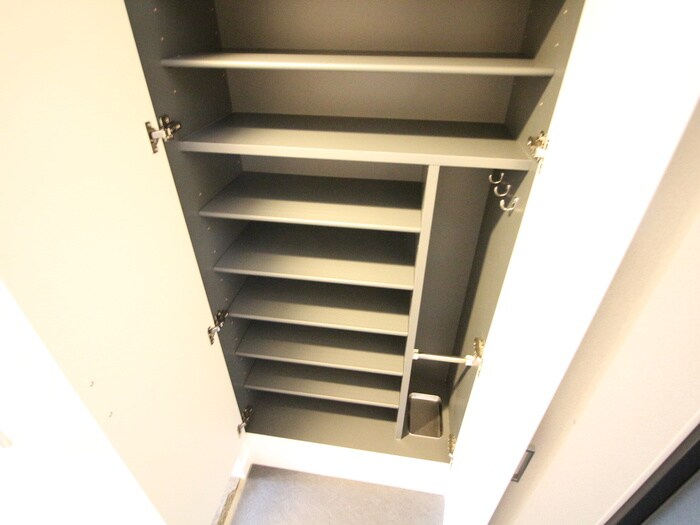 物件内観写真16　(靴箱)