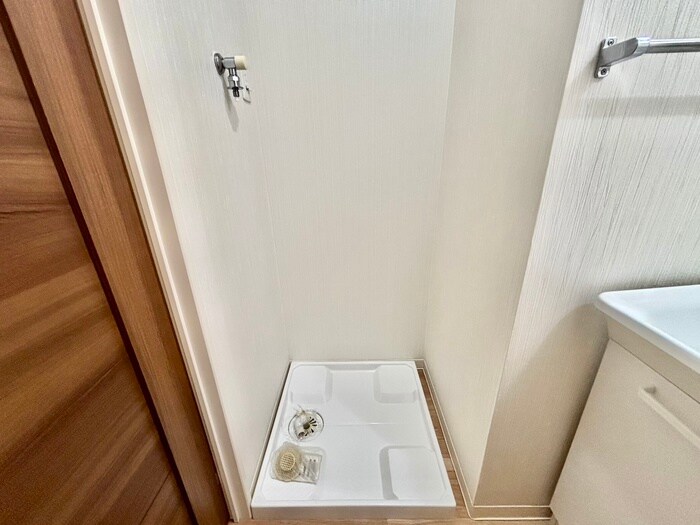 物件内観写真13　(洗濯機置場)