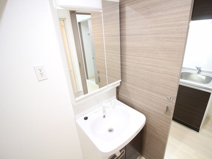 物件内観写真12　(洗面)