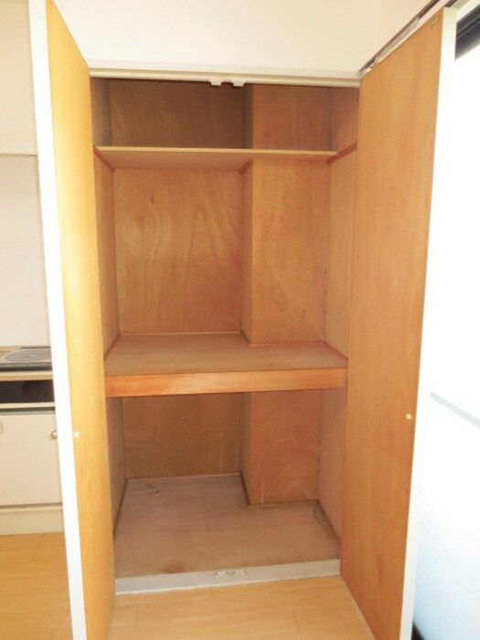 物件内観写真9　(収納)