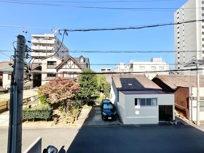 物件内観写真12　(室内からの展望)