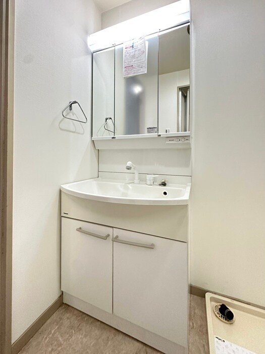 物件内観写真11　(洗面)